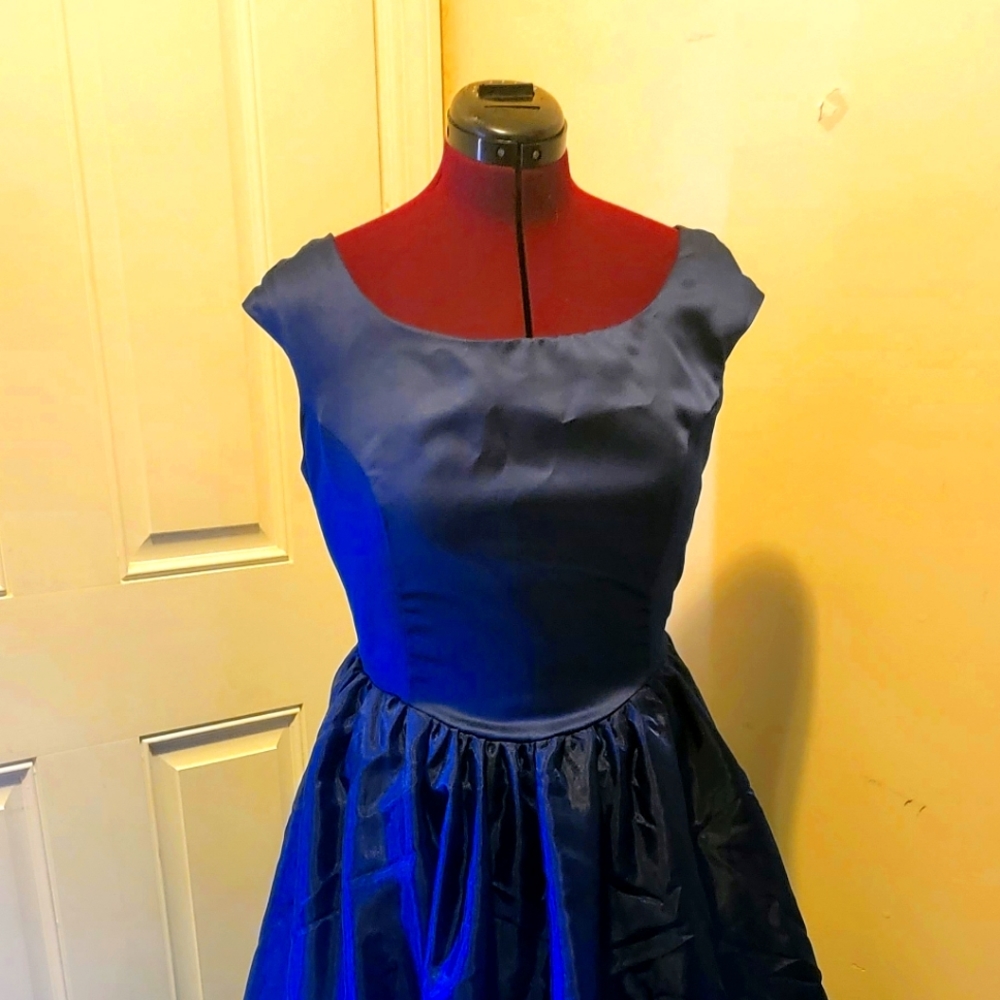 Beautiful Navy Blue Plus Sized Formal/ Prom Dress- Size 18W